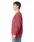 Comfort Colors 1566 Crewneck - Crimson - model side