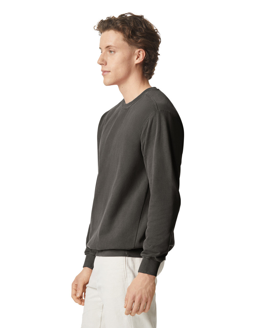 Comfort Colors 1566 Crewneck - Pepper - model side