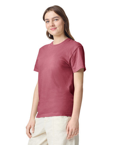 Comfort Colors C1717 Garment-Dyed Heavyweight T-Shirt - Brick - model side