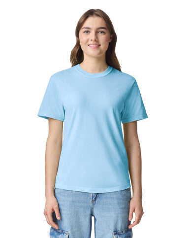 Comfort Colors C1717 Garment-Dyed Heavyweight T-Shirt - Chambray - model side