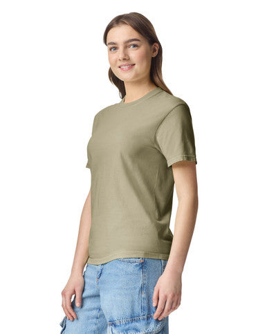 Comfort Colors C1717 Garment-Dyed Heavyweight T-Shirt - Khaki - model side