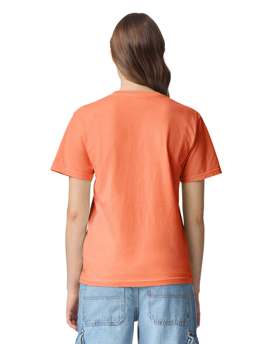 Comfort Colors C1717 Garment-Dyed Heavyweight T-Shirt - Melon - model side