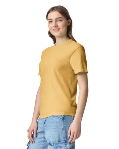 Comfort Colors C1717 Garment-Dyed Heavyweight T-Shirt - Mustard - model side