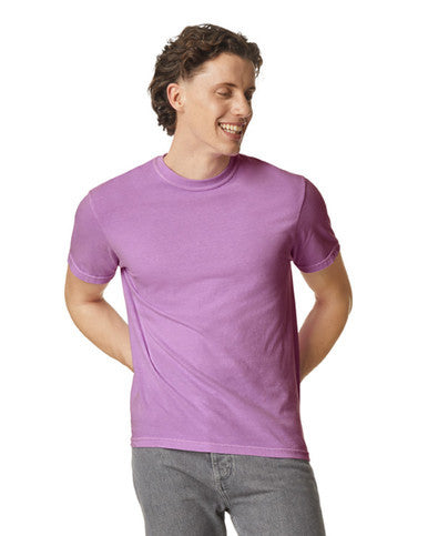 Comfort Colors C1717 Garment-Dyed Heavyweight T-Shirt - Neon Violet - model side