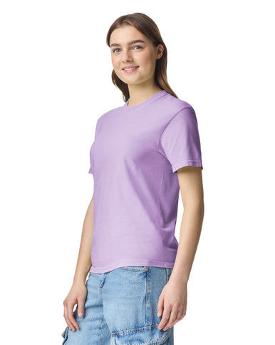 Comfort Colors C1717 Garment-Dyed Heavyweight T-Shirt - Orchid - model side