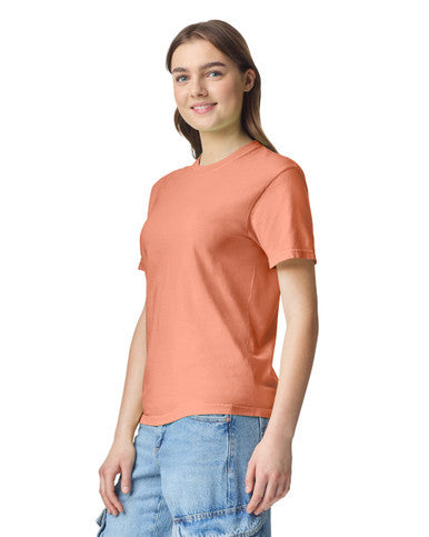 Comfort Colors C1717 Garment-Dyed Heavyweight T-Shirt - Terracotta - model side