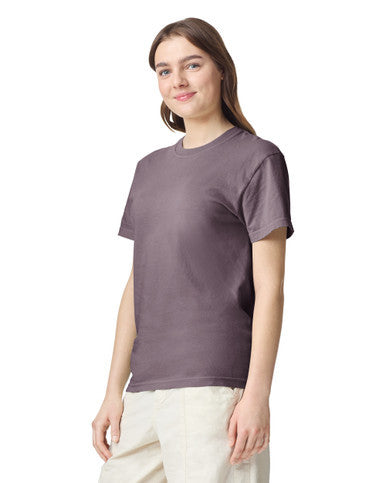 Comfort Colors C1717 Garment-Dyed Heavyweight T-Shirt - Wine - model side