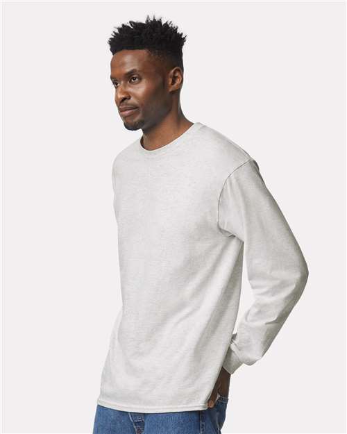 Gildan 2400 Ultra Cotton Long Sleeve T-Shirt - Ash - model side