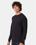 Champion CC8C Unisex Long Sleeve T-Shirt - Black - model side