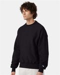 Champion S149 Unisex Reverse Weave Crewneck Sweatshirt - Black - model side