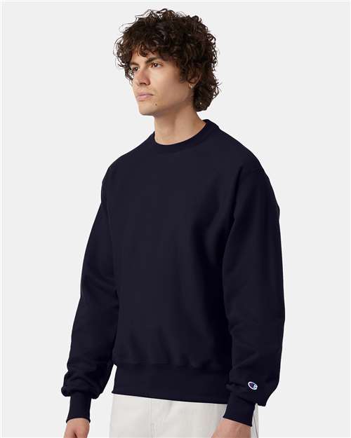 Champion S149 Unisex Reverse Weave Crewneck Sweatshirt - Navy - model side