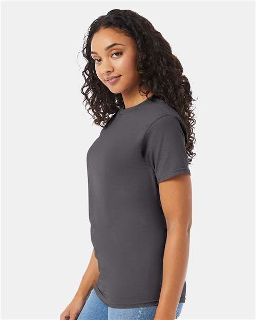 Hanes 5280 Essential-T T-Shirt - Smoke Grey - model side