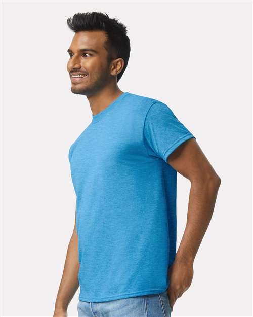 Gildan 2000 Ultra Cotton T-Shirt - Heather Sapphire - model side