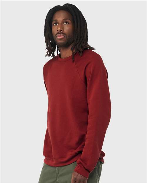 BELLA + CANVAS 3901 Unisex Sponge Fleece Raglan Crewneck Sweatshirt - Cardinal - model side