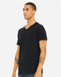 Bella + Canvas 3005 Jersey V-Neck Tee - Vintage Black - model side