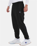 Champion RW10 Unsiex Reverse Weave Sweatpants - Black - model side