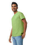 Gildan G500 Heavy Cotton T-Shirt - Kiwi - model side
