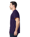 Gildan G500 Heavy Cotton T-Shirt - Blackberry - model side
