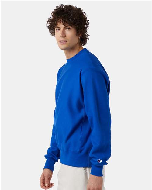 Champion S149 Unisex Reverse Weave Crewneck Sweatshirt - Athletic Royal - model side