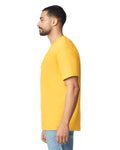 Gildan G640 Softstyle T-Shirt - Daisy - model side