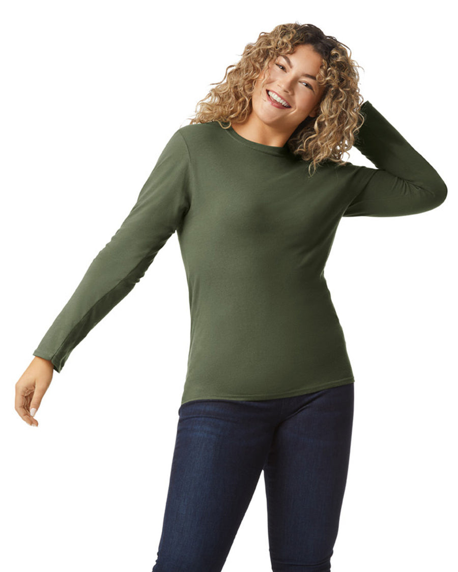 Gildan 64400 Unisex Softstyle Long Sleeve T-Shirt - Military Green - model front