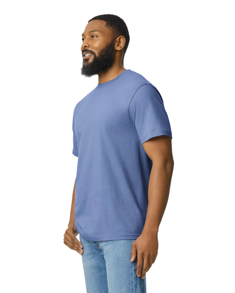 Gildan 65000 Unisex Softstyle Midweight T-Shirt - Violet - model side