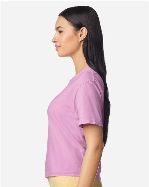 Comfort Colors 3023CL Women's Garment-Dyed Heavyweight Boxy T-Shirt - Rose Quartz - model side