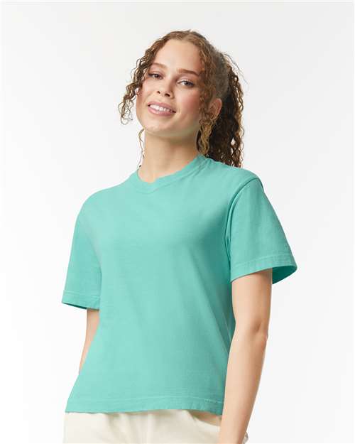 Comfort Colors 3023CL Women's Garment-Dyed Heavyweight Boxy T-Shirt - Chalky Mint - model front