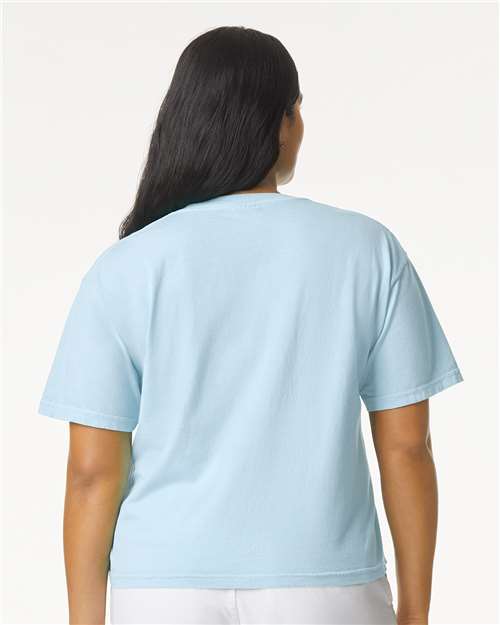 Comfort Colors 3023CL Women's Garment-Dyed Heavyweight Boxy T-Shirt - Chambray - model back