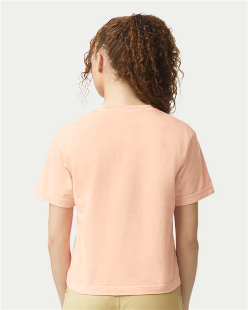 Comfort Colors 3023CL Women's Garment-Dyed Heavyweight Boxy T-Shirt - Peachy - model back