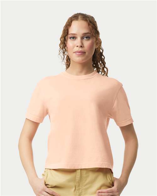 Comfort Colors 3023CL Women's Garment-Dyed Heavyweight Boxy T-Shirt - Peachy - model front