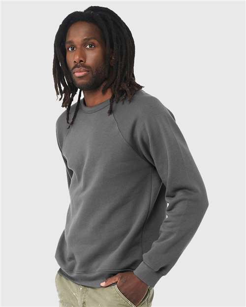 BELLA + CANVAS 3901 Unisex Sponge Fleece Raglan Crewneck Sweatshirt - Asphalt - model side