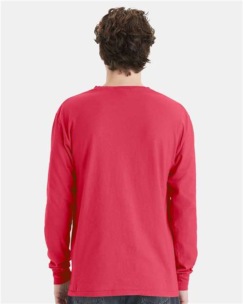 Hanes GDH250 Unisex Garment-Dyed Long Sleeve T-Shirt With a Pocket - Crimson Fall - model back
