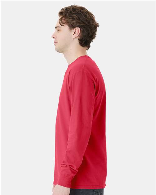 Hanes GDH250 Unisex Garment-Dyed Long Sleeve T-Shirt With a Pocket - Crimson Fall - model side