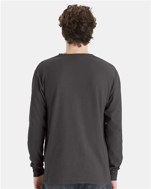 Hanes GDH250 Unisex Garment-Dyed Long Sleeve T-Shirt With a Pocket - New Railroad Grey - model back