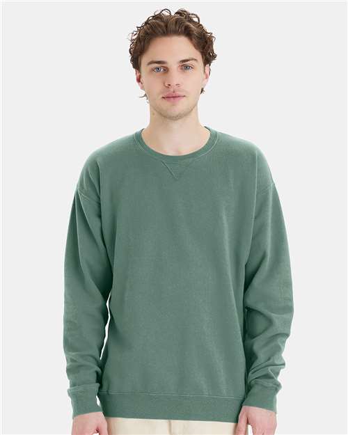 Hanes GDH400 Unisex Garment-Dyed Crewneck Sweatshirt - Cypress Green - model front