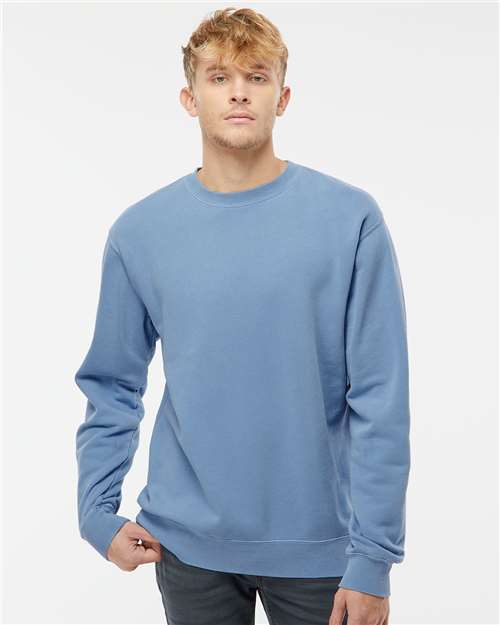 Independent Trading Co. PRM3500 Unisex Midweight Pigment-Dyed Crewneck Sweatshirt - Pigment Light Blue - model front
