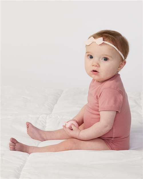 Rabbit Skins 4424 Infant Fine Jersey Bodysuit - Mauvelous - model side