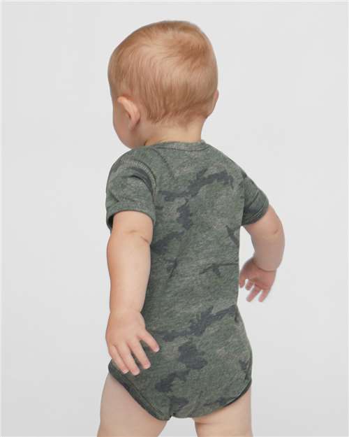 Rabbit Skins 4424 Infant Fine Jersey Bodysuit - Vintage Camo - model back