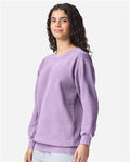 Comfort Colors 1566 Unisex Garment-Dyed Crewneck Sweatshirt - Orchid - model side