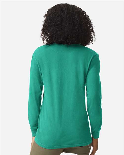 Comfort Colors 4410 Garment-Dyed Heavyweight Long Sleeve Pocket T-Shirt - Island Green - model back