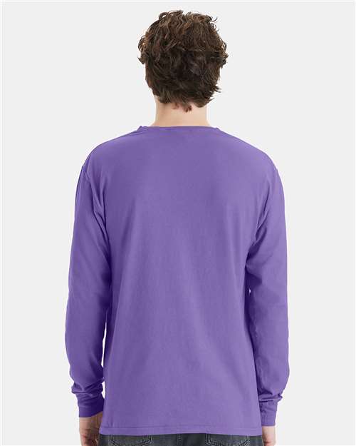 Hanes GDH250 Unisex Garment-Dyed Long Sleeve T-Shirt With a Pocket - Lavender - model back