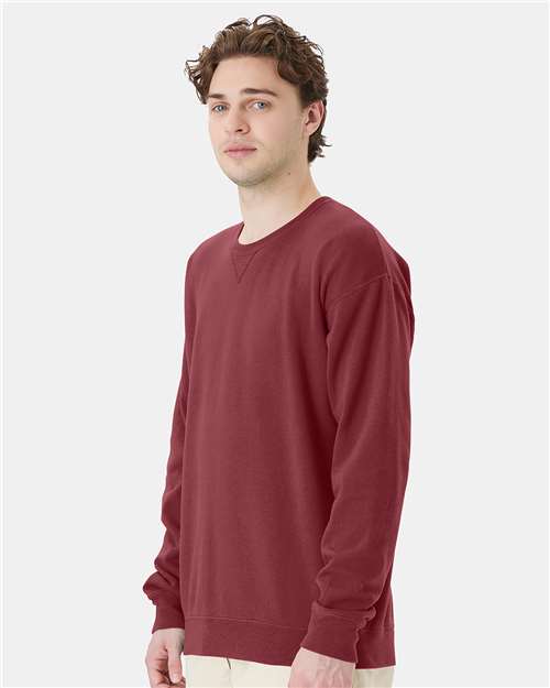 Hanes GDH400 Unisex Garment-Dyed Crewneck Sweatshirt - Cayenne - model side