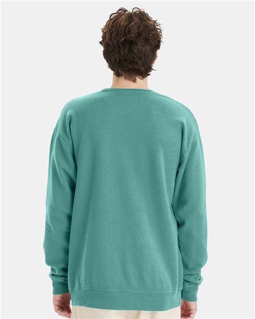 Hanes GDH400 Unisex Garment-Dyed Crewneck Sweatshirt - Spanish Moss - model back