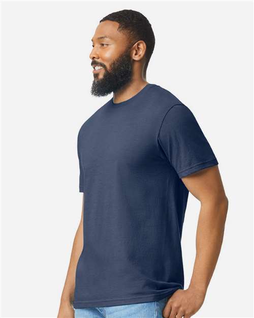 Gildan 64000CVC Unisex Softstyle CVC T-Shirt - Navy Mist - model side