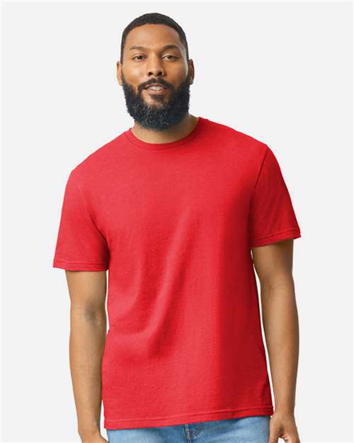 Gildan 64000CVC Unisex Softstyle CVC T-Shirt - Red Mist - model front