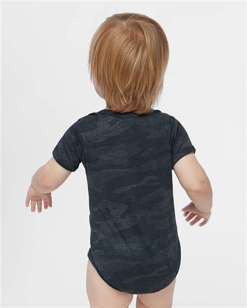 Rabbit Skins 4424 Infant Fine Jersey Bodysuit - Storm Camo - model back