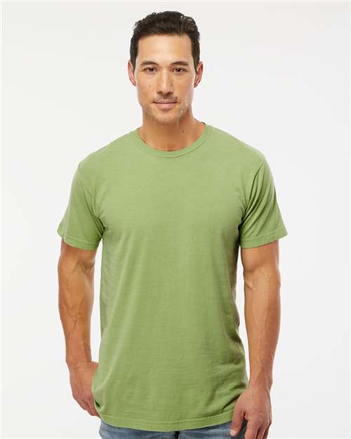 M&O 6500M Unisex Vintage Garment-Dyed T-Shirt - Aloe - model front