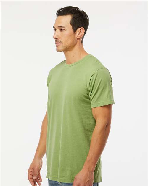 M&O 6500M Unisex Vintage Garment-Dyed T-Shirt - Aloe - model side