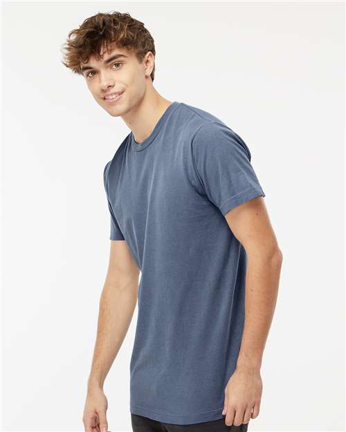 M&O 6500M Unisex Vintage Garment-Dyed T-Shirt - Blue Jean - model side
